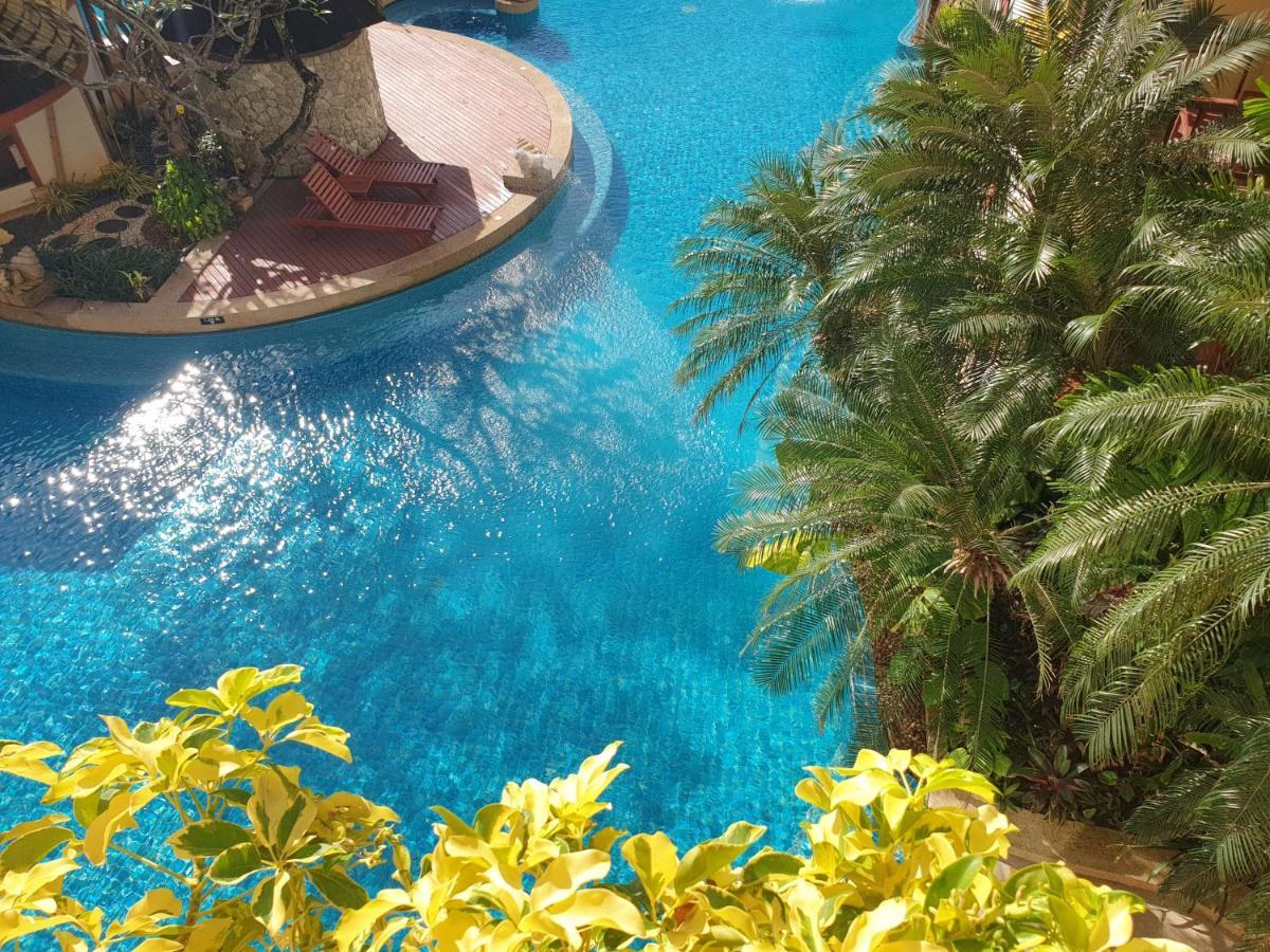 芭东帕拉贡水疗度假村【SHA Plus+】 Patong 外观 照片 The pool at the hotel